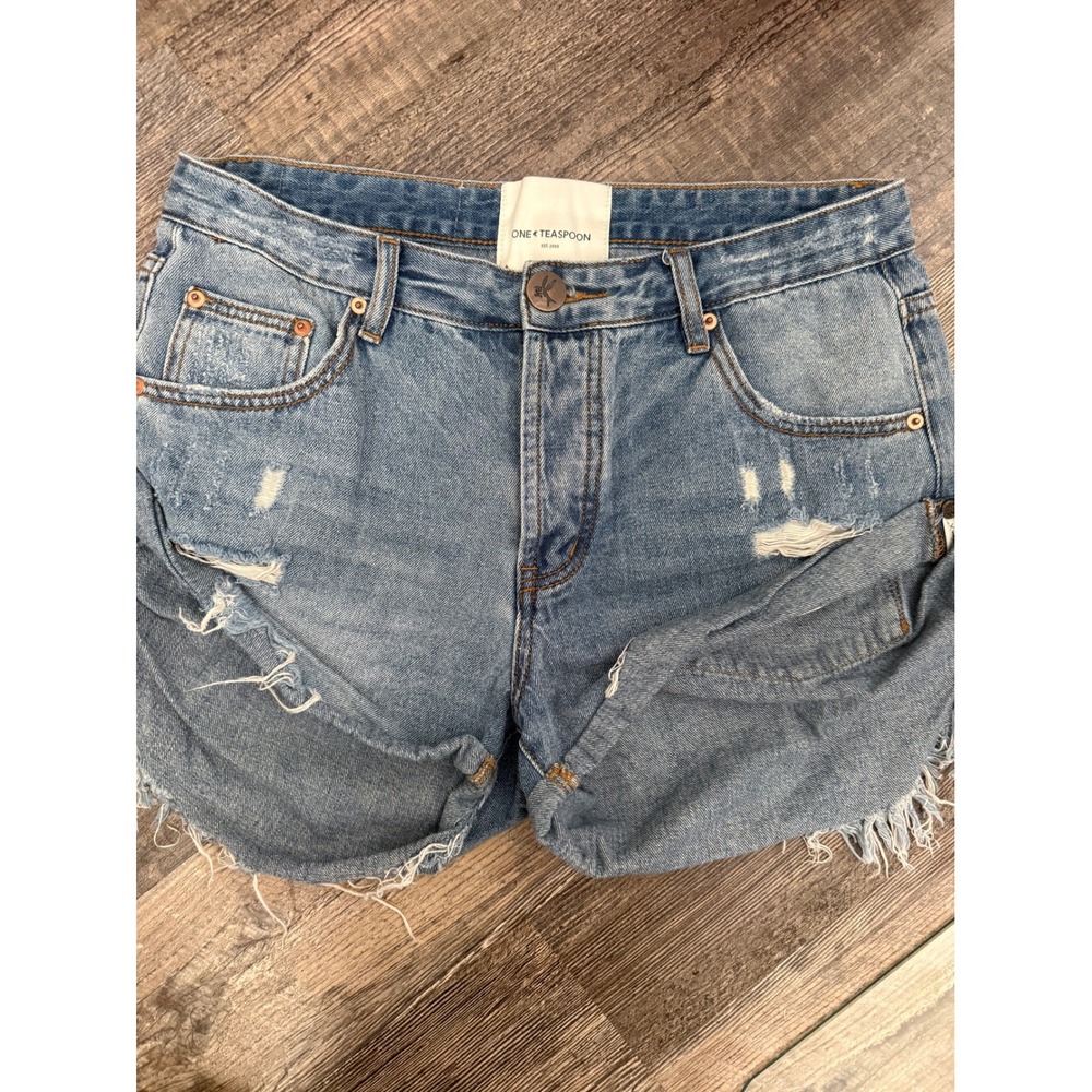 One Teaspoon denim shorts size 27 B16